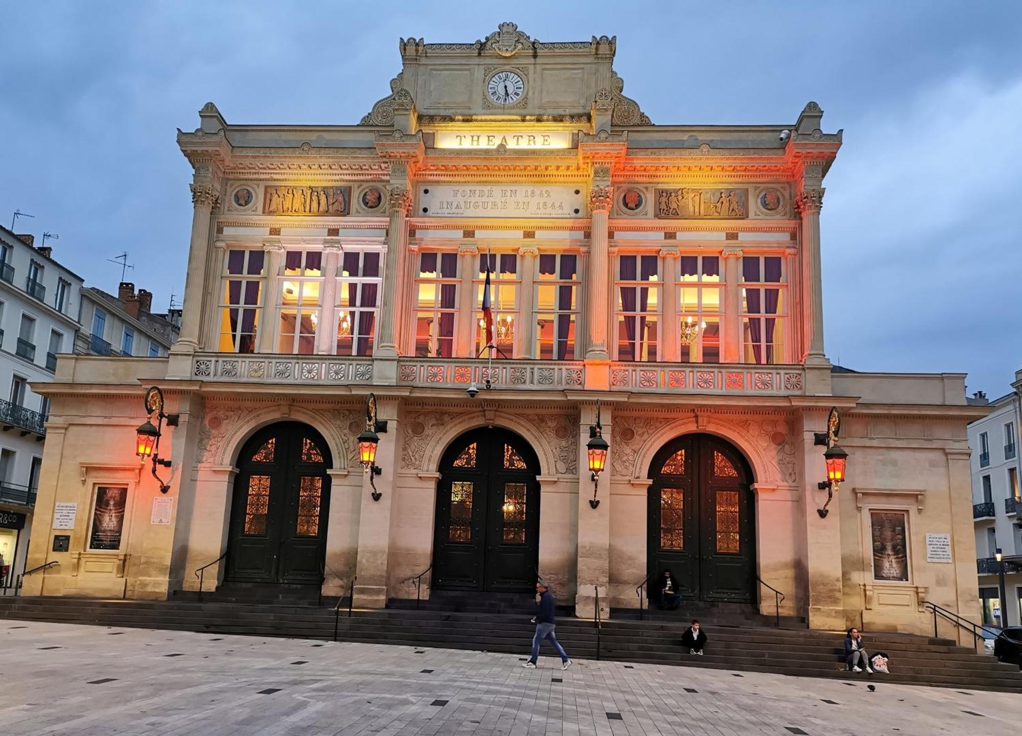 Confortable Appart 1Er Etage Centre Ville Netflix Безие Екстериор снимка